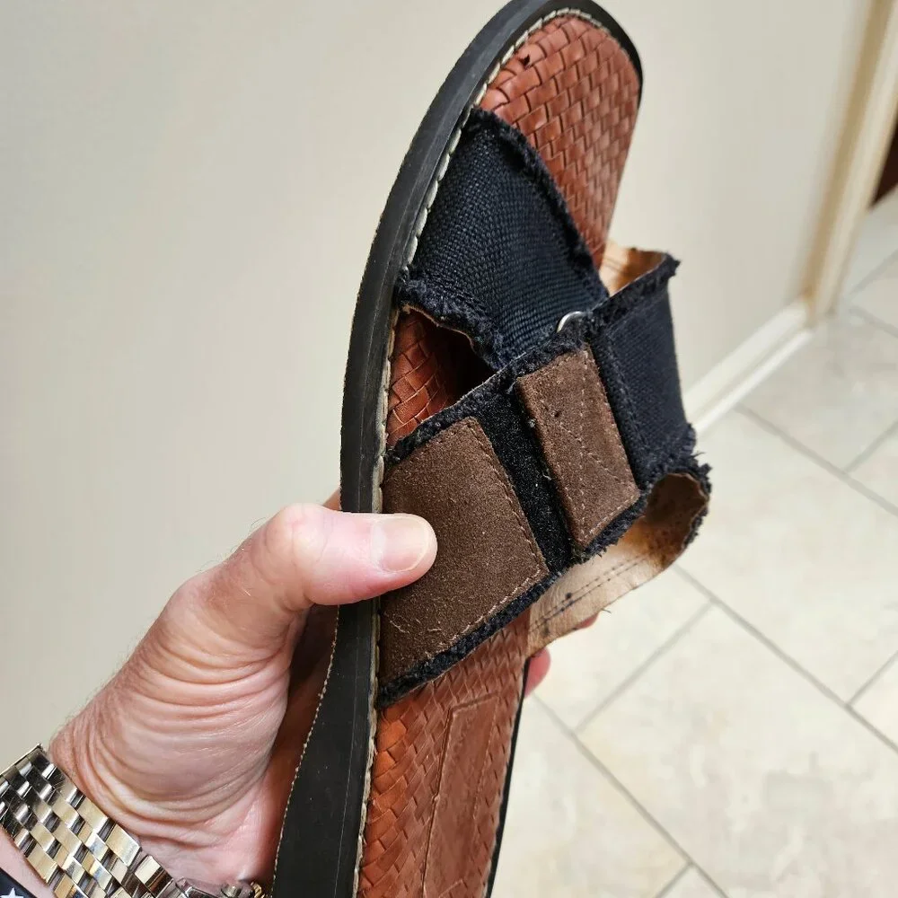 Tommy Bahama Turks Leather Sandals, Black/Brown, Sz 13 - Picture 8 of 13